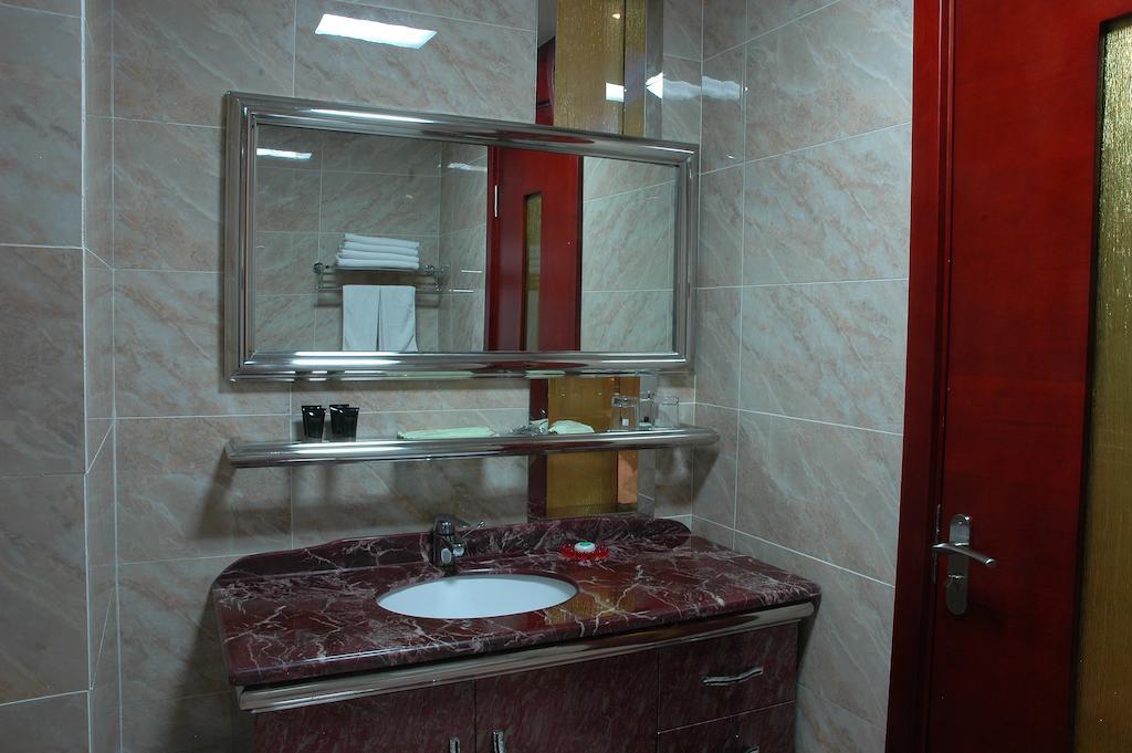 Harbin Yakelai Holiday Hotel Bagian luar foto